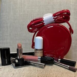 ✨👄 Marc Jacobs Red Patent Leather Red Crossbody & Make Up Bundle Set; New! 👄✨
